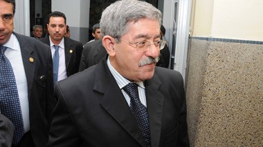 Ouyahia prend officiellement ses fonctions de Premier ministre