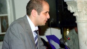 حكيم قرس: لست خائفا من خليفة لأغير أقوالي
