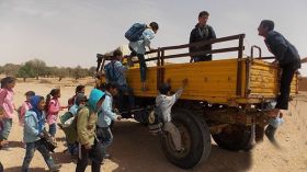 عائلات تستعين بناقلين خواص لتوصيل أبنائهم إلى المدارس