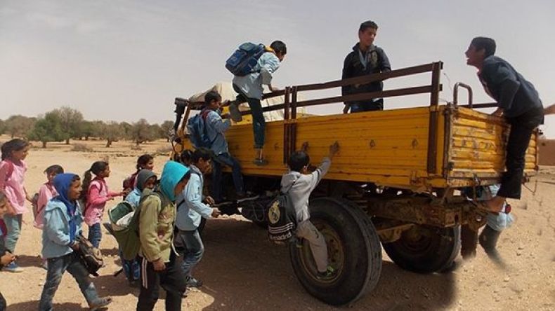 عائلات تستعين بناقلين خواص لتوصيل أبنائهم إلى المدارس