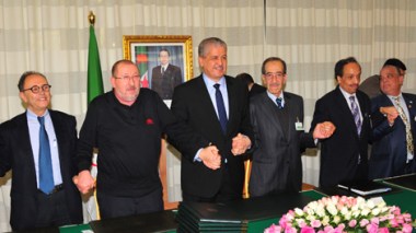 Algeria postpones decision to raise salaries