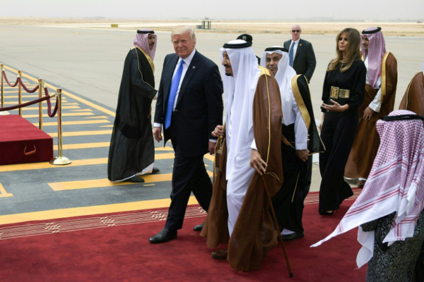 Trump en Arabie Saoudite pour son premier déplacement