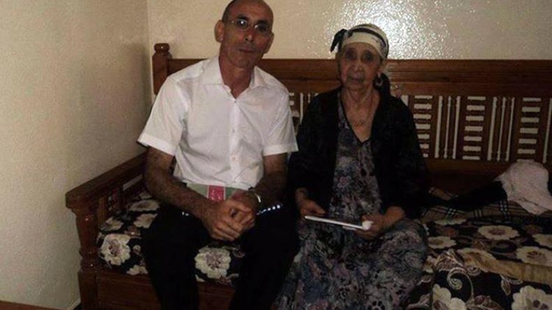 بوتفليقة يعزي أسرة أرملة الشهيد زيغود يوسف