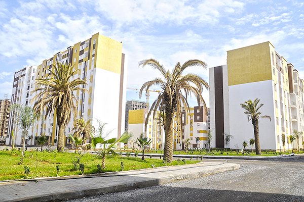 Tebboune : «16.000 logements livrés d’ici décembre 2017»