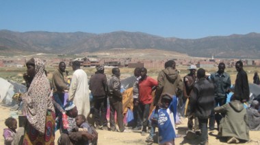 Hundreds of tribes coming from Niger install camps in Batna