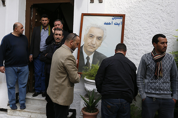 Ait Ahmed sera inhumé dans son village natal