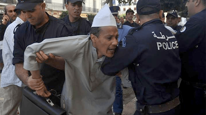 السلطات تمنع علي بن حاج من أداء صلاة الجمعة