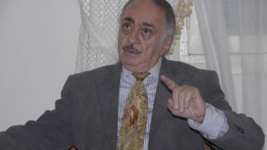 Déclarations du gouverneur de Sharjah : Amimour s’interroge sur le silence de la famille révolutionnaire