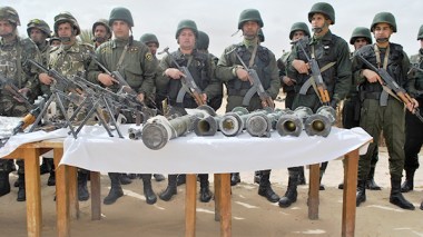 Saisie de missiles Stingers: Gaïd Salah félicité l’ANP d’El Oued