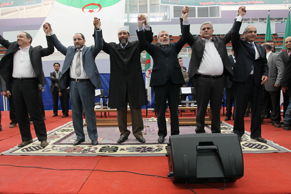 Ali Belhadj, Said Sadi meet in Harcha Hall Gathering