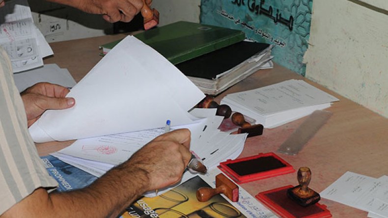 شبكة تزور “شهادة الحياة” لسحب منح المتوفين بتيزي وزو