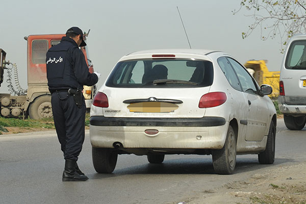 874 Algériens roulent sans permis !