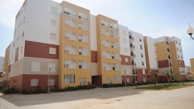 الحكومة تمنح هيئة دربال 15 سكنا وظيفيا