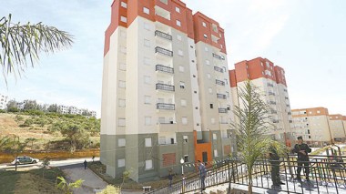 Hadjar fait état de “l'impossibilité” d'octroyer une prime au logement aux enseignants chercheurs