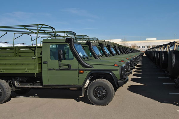 Gaïd Salah à Rouïba: 2 123 camions et bus aux normes Mercedes-Benz