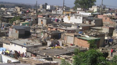 Algeria to destroy shanty towns within 24 months, says minister