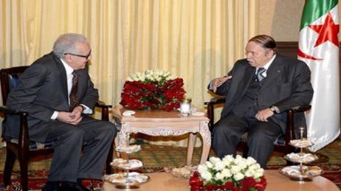 Bouteflika reçoit Lakhdar Brahimi 3 fois en 2015