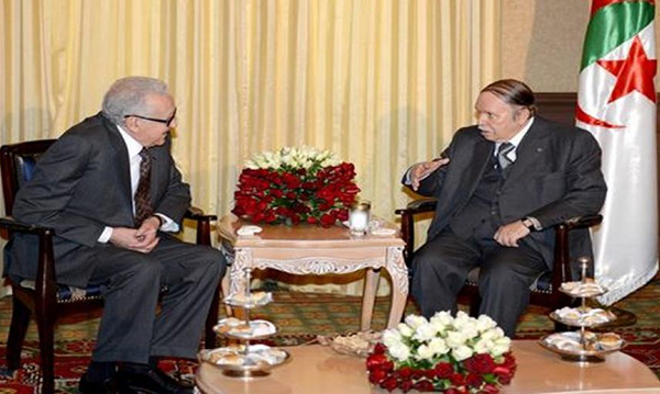 Bouteflika reçoit Lakhdar Brahimi 3 fois en 2015
