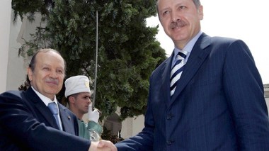 Le président Bouteflika exprime au président Erdogan son soutien et sa solidarité