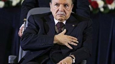 Le président Bouteflika appelle les responsables du processus électoral à respecter la loi