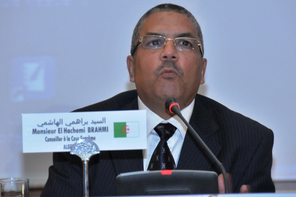 Presidential elections: surveillance commission criticizes Bouteflika, Benflis and Hanoune