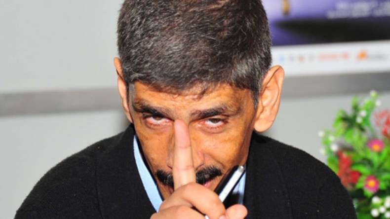 “والي غليزان بالنيابة يصدر قرارا بحل جمعية بشائر الشفاء للشيخ بلحمر”