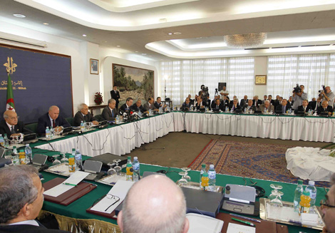 Presidential Elections 2014: Popular decisions in the tripartite to absorb the anger of Algerians