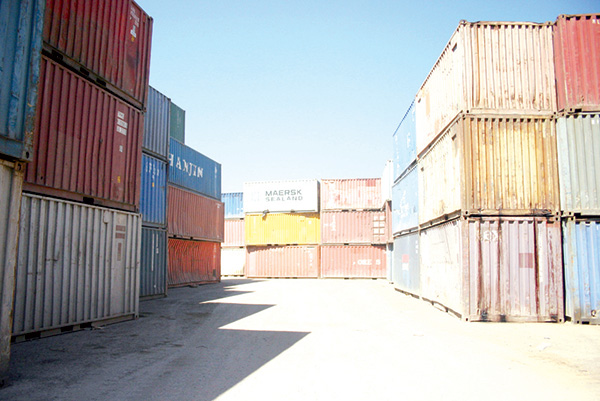 Over 500 unknown containers kept in port for 5 years