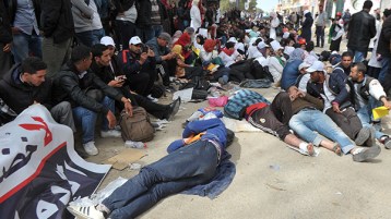 اللعب بأعواد الكبريت!