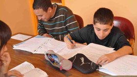 أولياء لا يثقون في المدارس