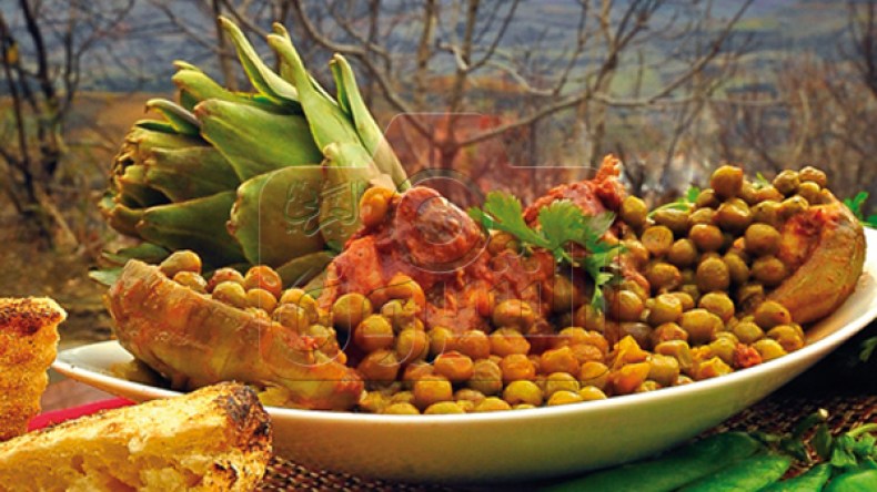 جلبانة بالقرنون بمرق أحمر