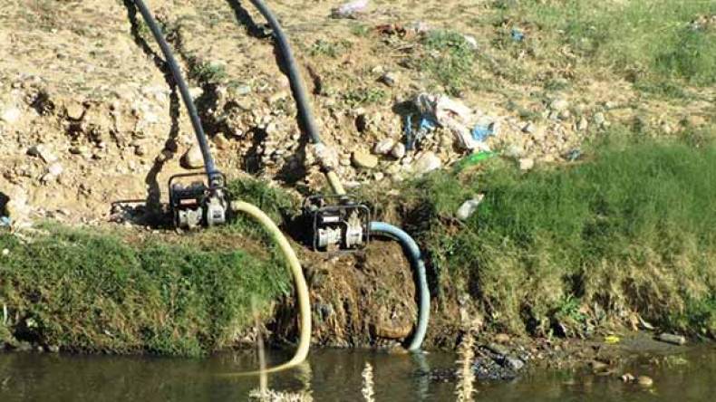 تحويل 17 فلاحا على العدالة بسبب ربط الماء بالبيرين