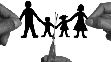 10,000 ZDZ for each child sponsored by a divorced woman