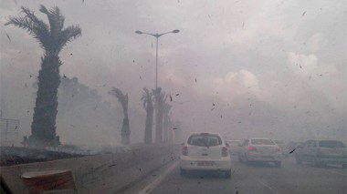 Un énorme incendie ravage Dounia Parc