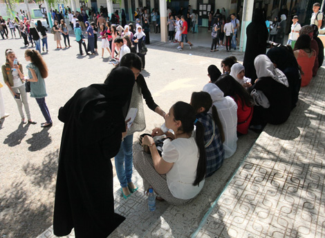 Algeria: pupils lost in politics