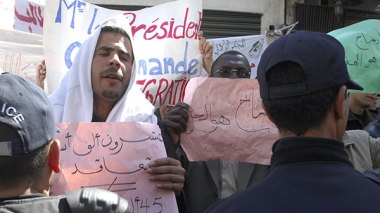 Les contractuels entament une grève de la faim