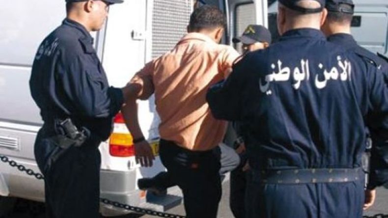 الإطاحة بمحتال من عنابة صدر في حقه 11 أمرا بالقبض ونشريات بحث