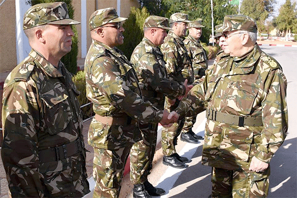 Gaid Salah:«Davantage d’efforts au service de l’Algérie et de la défense de sa souveraineté»