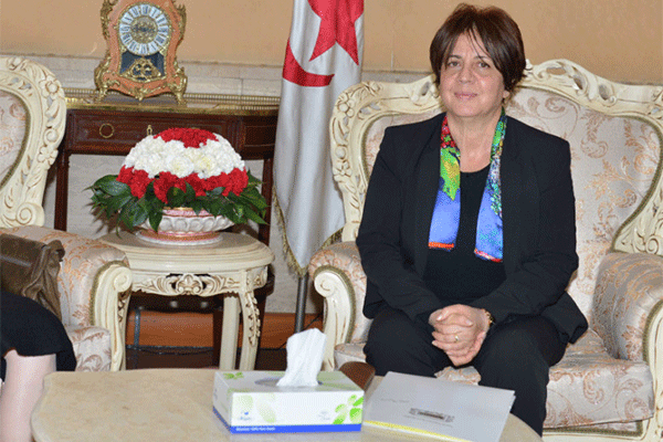 Ghania Eddalia : l’Etat continuera à soutenir les personnes aux besoins spécifiques