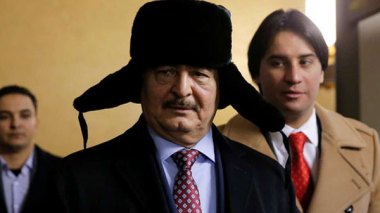 Crise en Libye: Khalifa Haftar en Algérie