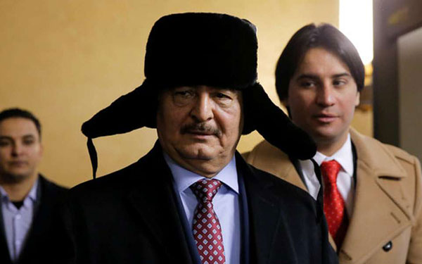 Crise en Libye: Khalifa Haftar en Algérie