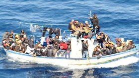 الإطاحة بشبكة تهريب جزائريين إلى دول أوروبية بحرا