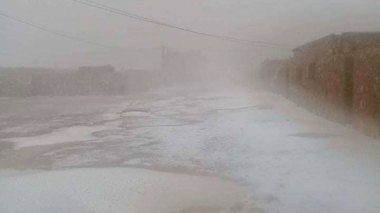 La neige s’invite en plein été à Illizi