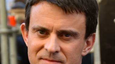 C'est tout ce que les Algériens peuvent attendre de Manuel Valls en France