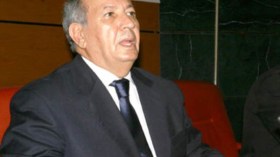 محمد مشرارة يفكر في الإستقالة من منصبه في الفاف