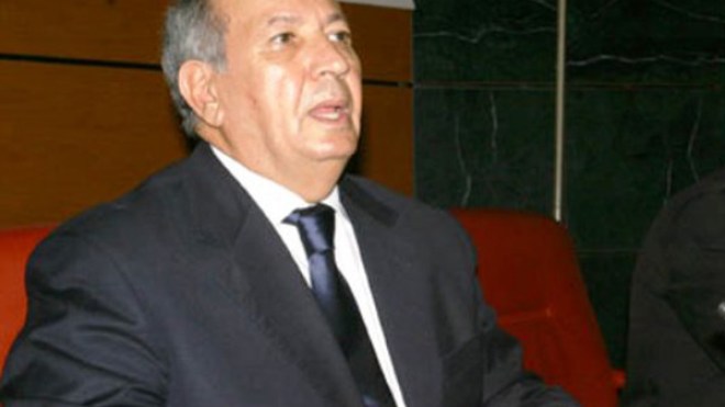 محمد مشرارة يفكر في الإستقالة من منصبه في الفاف