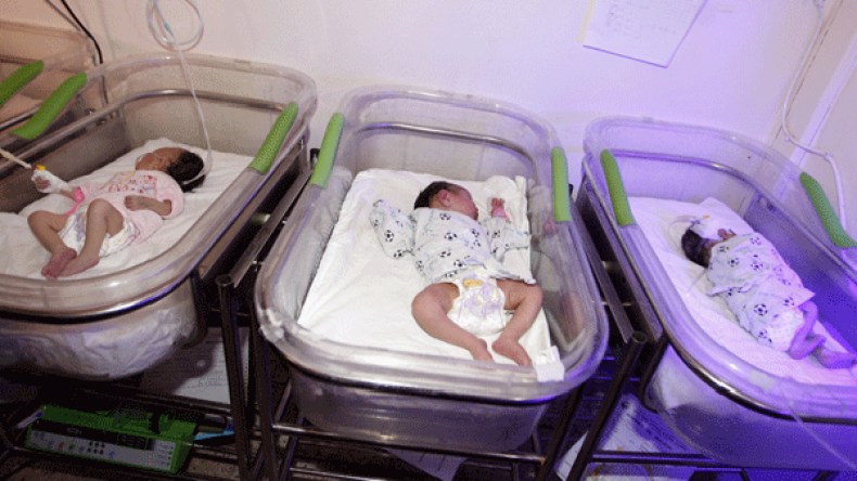 وفاة غامضة لرضيعة بمصلحة للولادة في عنابة وعائلتها تتهم القابلات