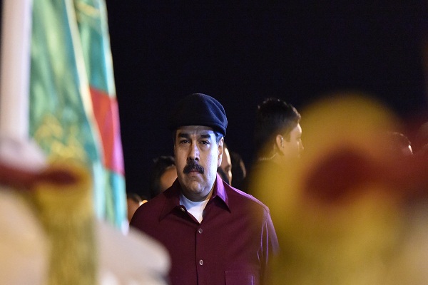 Escale technique du président vénézuélien à Alger