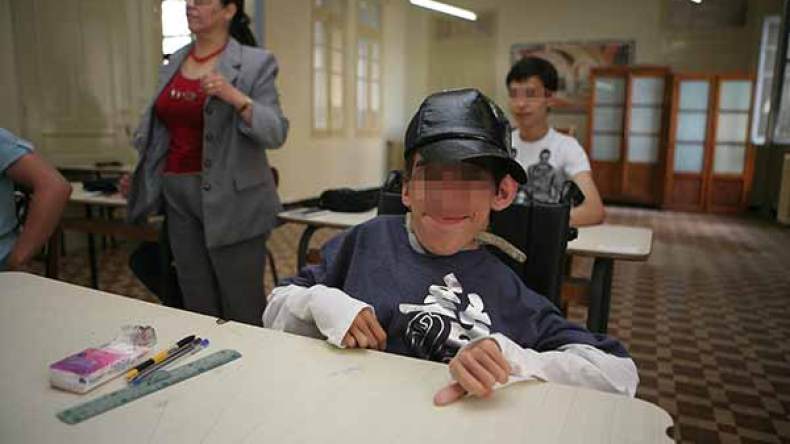 إدماج التلاميذ المعوقين في الأقسام الدراسية.. حلم لم يجسّد