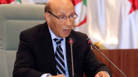 ولد خليفة يتنازل عن 10 بالمائة من راتبه
